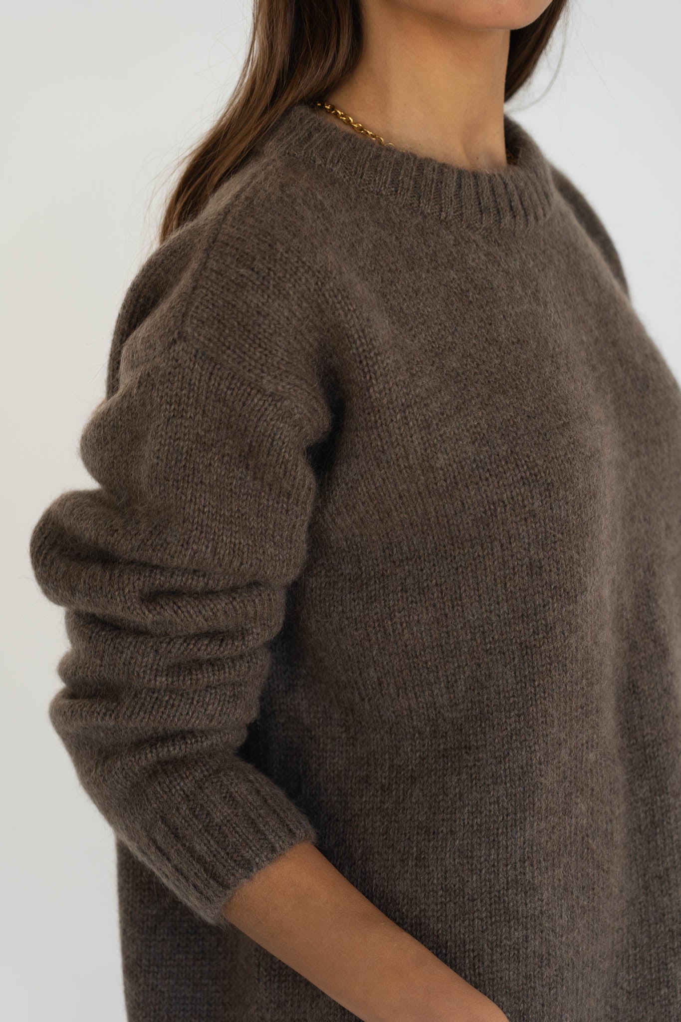 Claudia Alpaca Brown Crewneck - Näz - Sustainable Fashion Made in Portugal