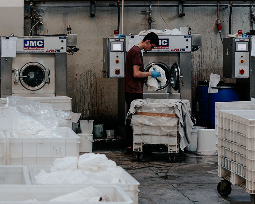 Meet Naz Factories. We pledge to work with local factories that highlight the craftmanship heritage in Portugal.