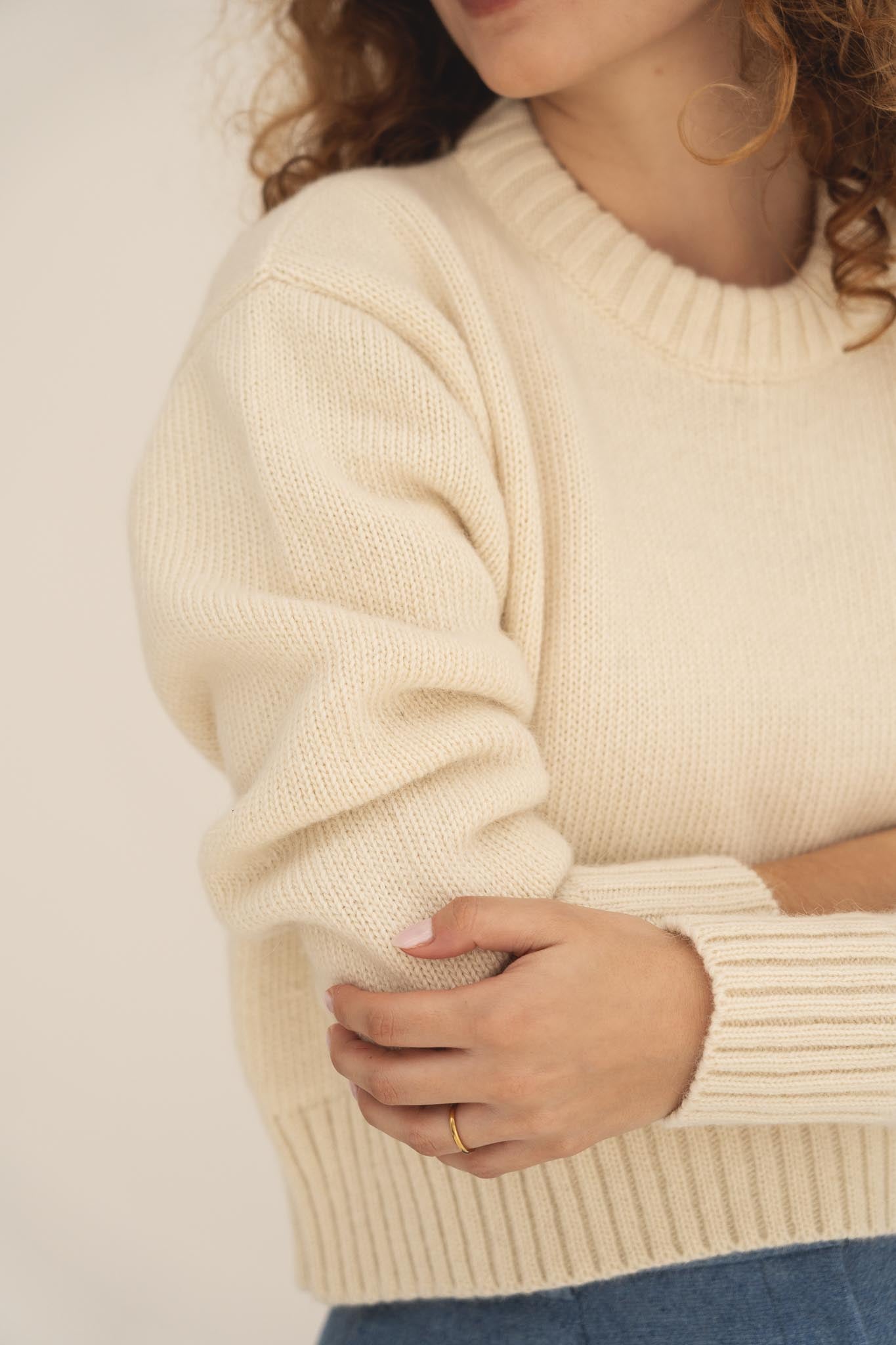 White wool sweater hotsell