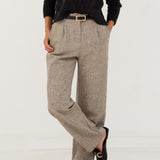 Naz women's 100% wool trousers with lining. With a straight-fit, made in Portugal.