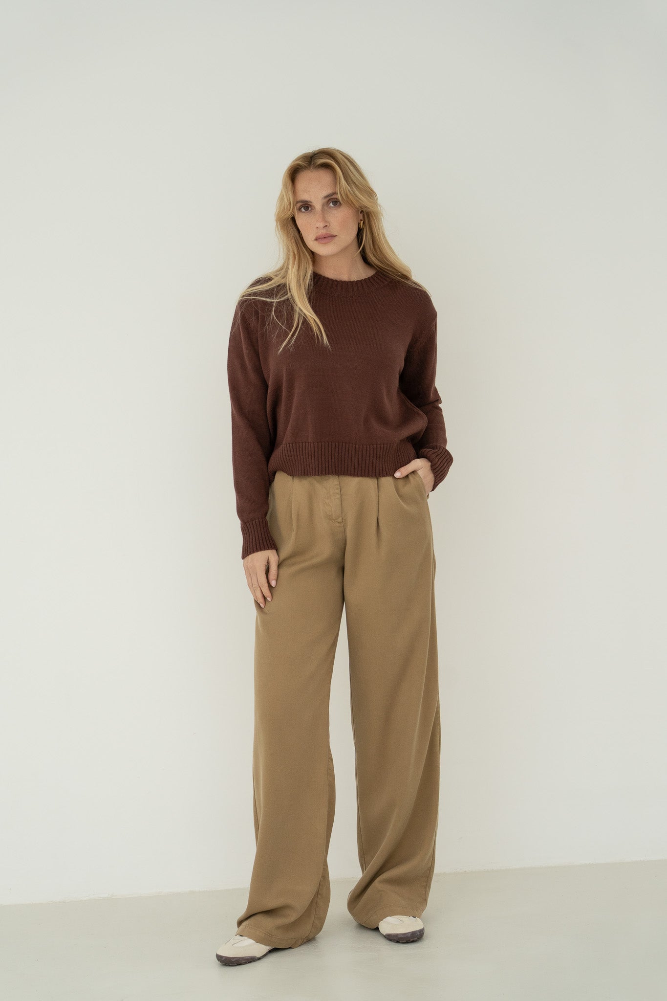 Claudia Brown Cotton Crewneck