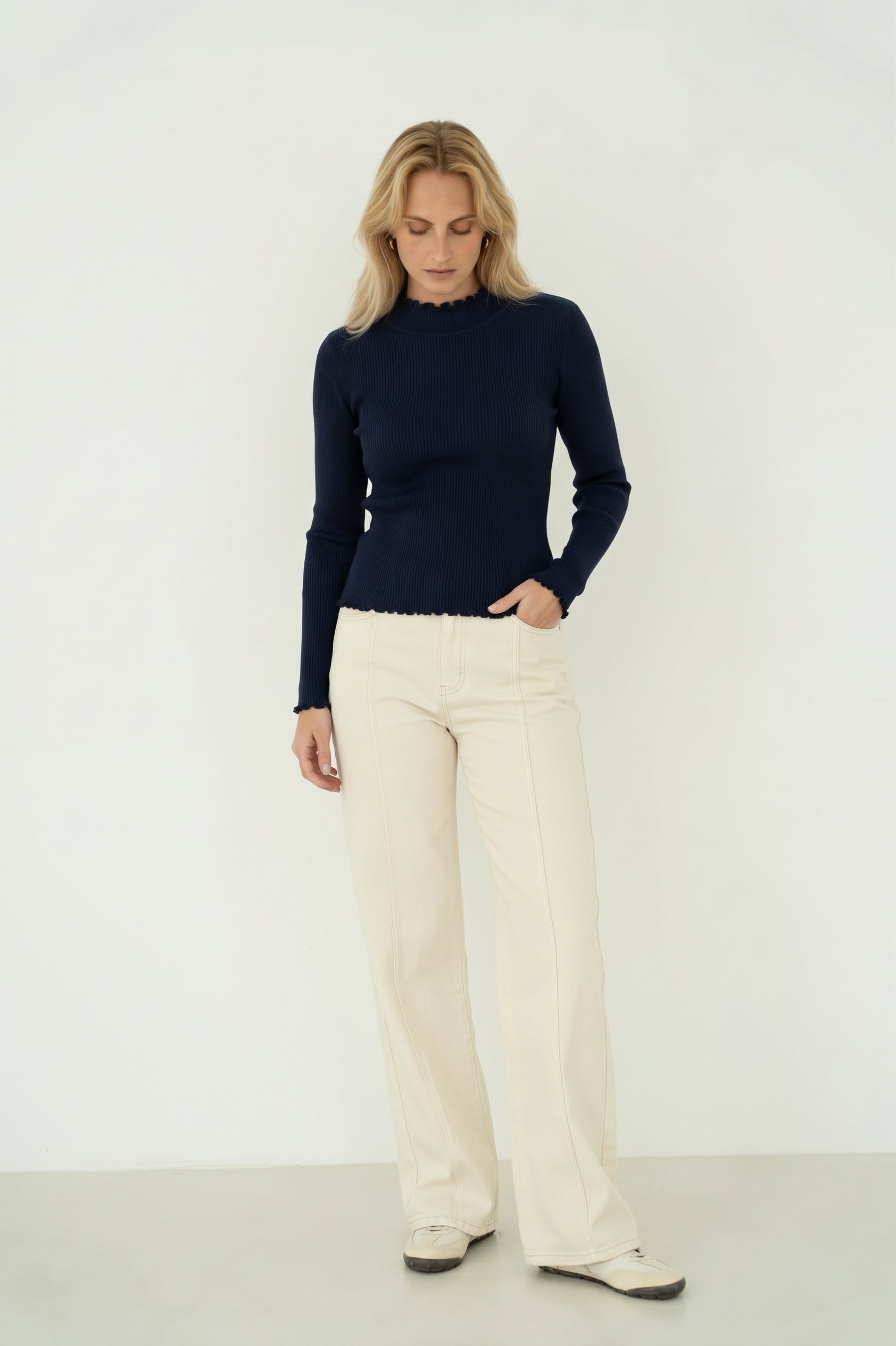 Ava Navy Turtleneck - Näz-Sustainable Fashion Made in Portugal