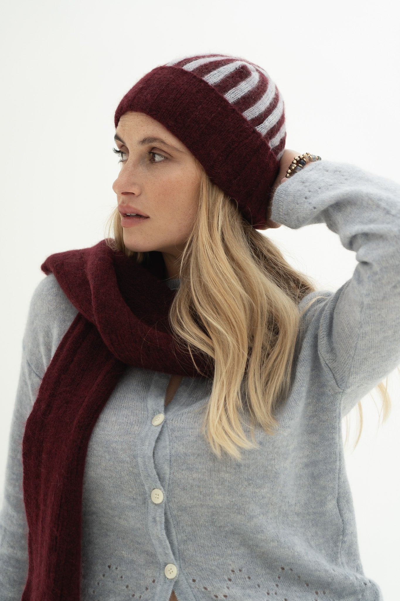 Ellie Striped Bordeaux Beanie - Näz-Sustainable Fashion Made in Portugal