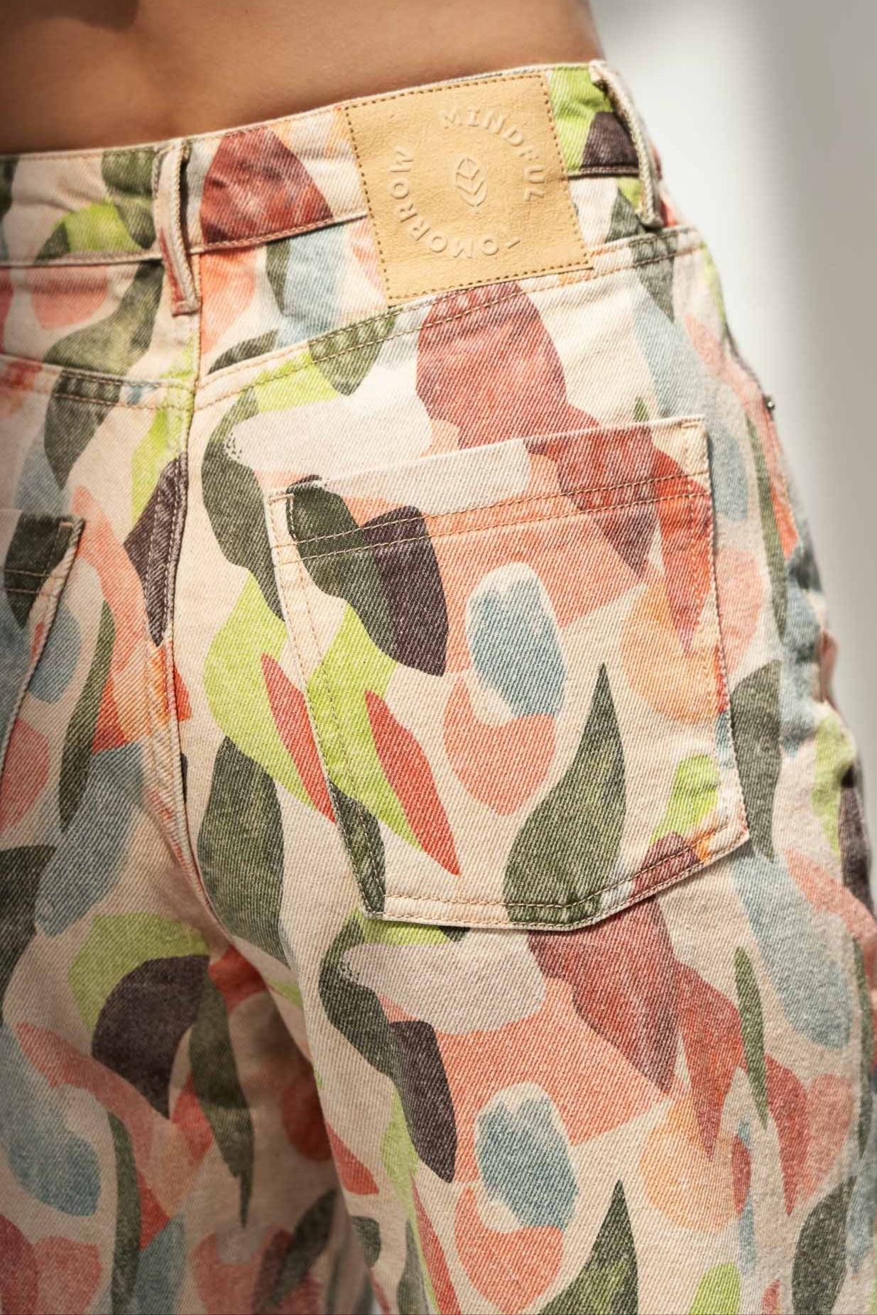 Elsa Printed Denim Trousers - Näz - Sustainable Fashion Made in Portugal