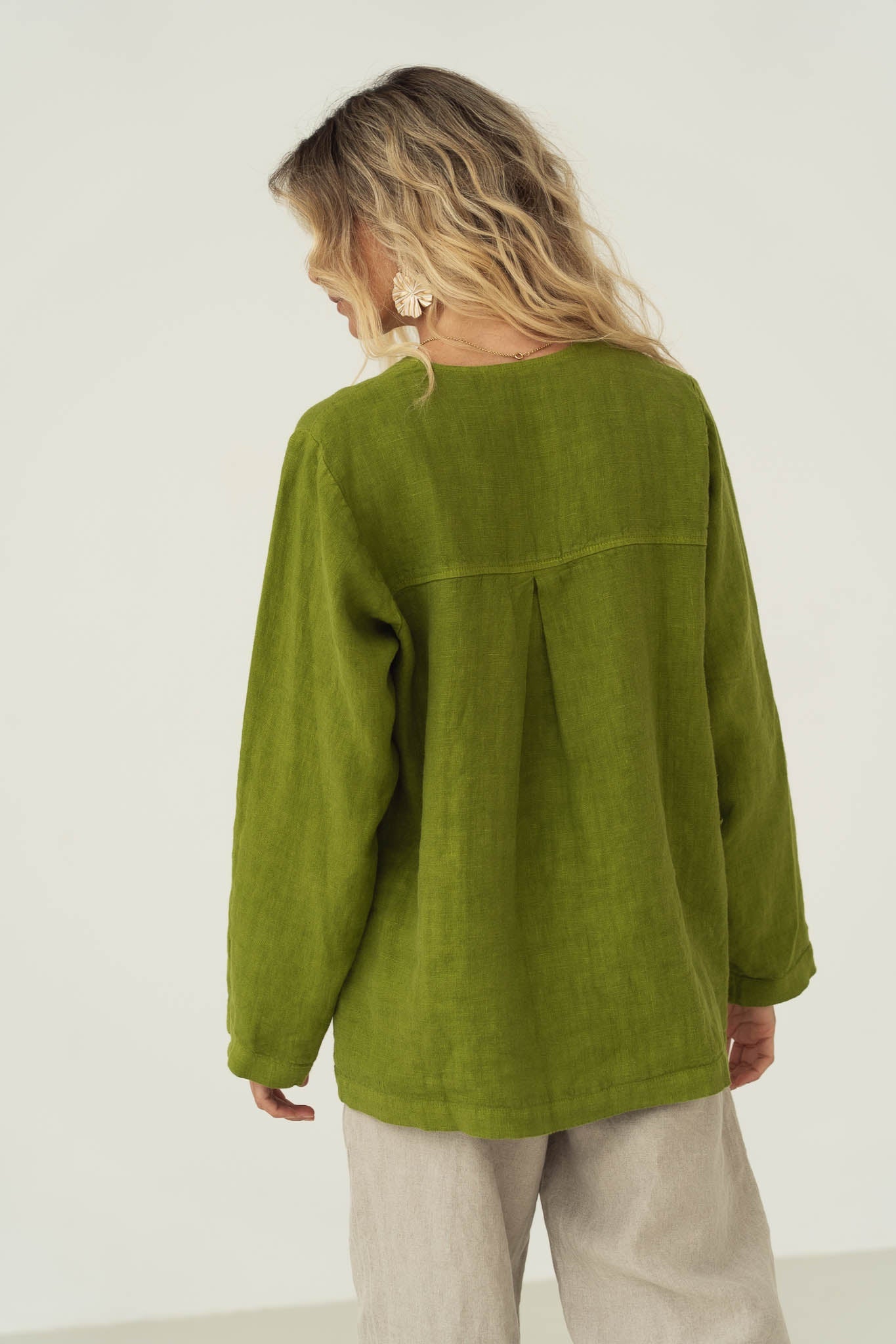 Emilia Green Linen Shirt - Näz - Sustainable Fashion Made in Portugal