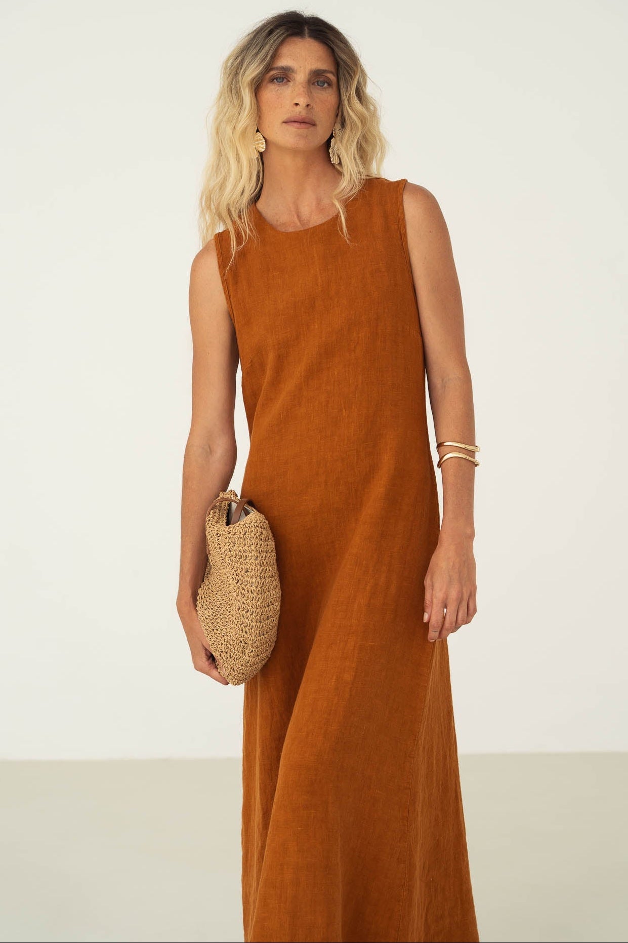 Leonie Brown Linen Dress - Näz - Sustainable Fashion Made in Portugal