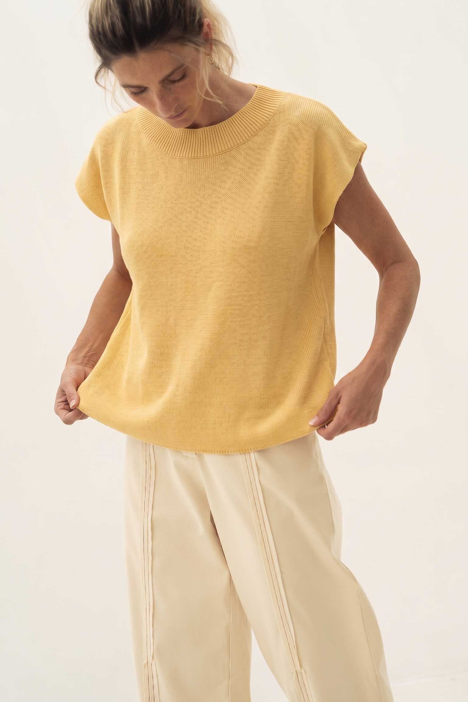 Lucia Yellow Linen Knit T-shirt - Näz - Sustainable Fashion Made in Portugal