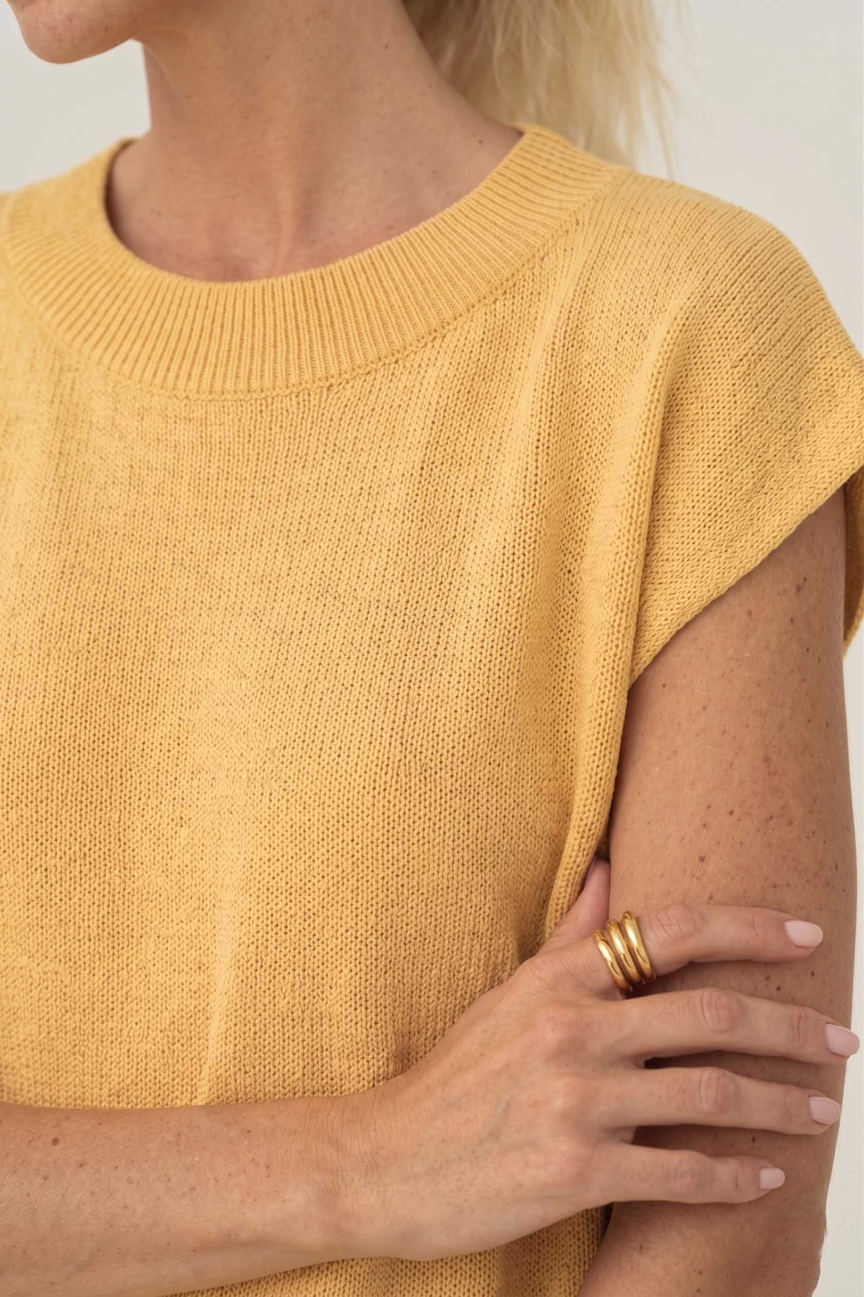 Lucia Yellow Linen Knit T-shirt - Näz - Sustainable Fashion Made in Portugal