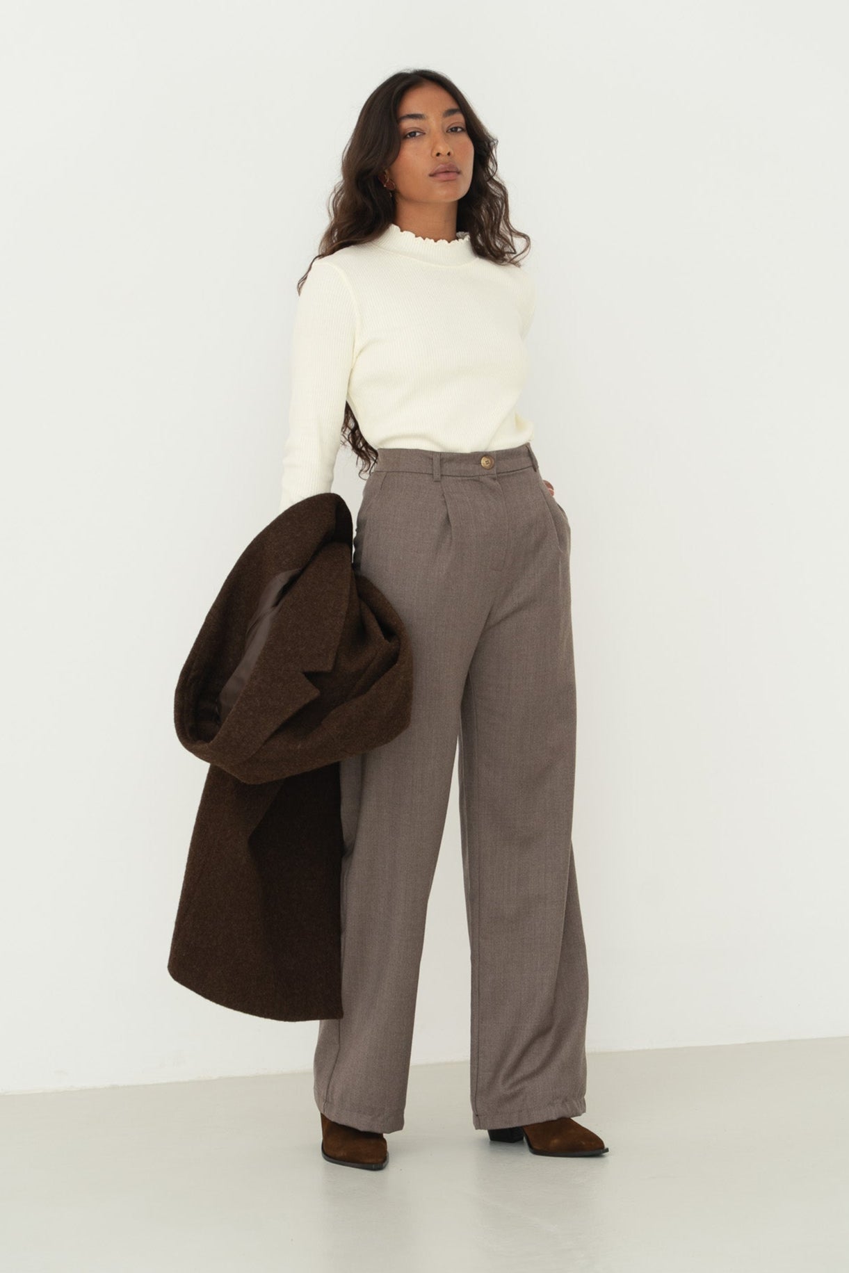 Mara Beige Wool Trousers - Näz - Sustainable Fashion Made in Portugal