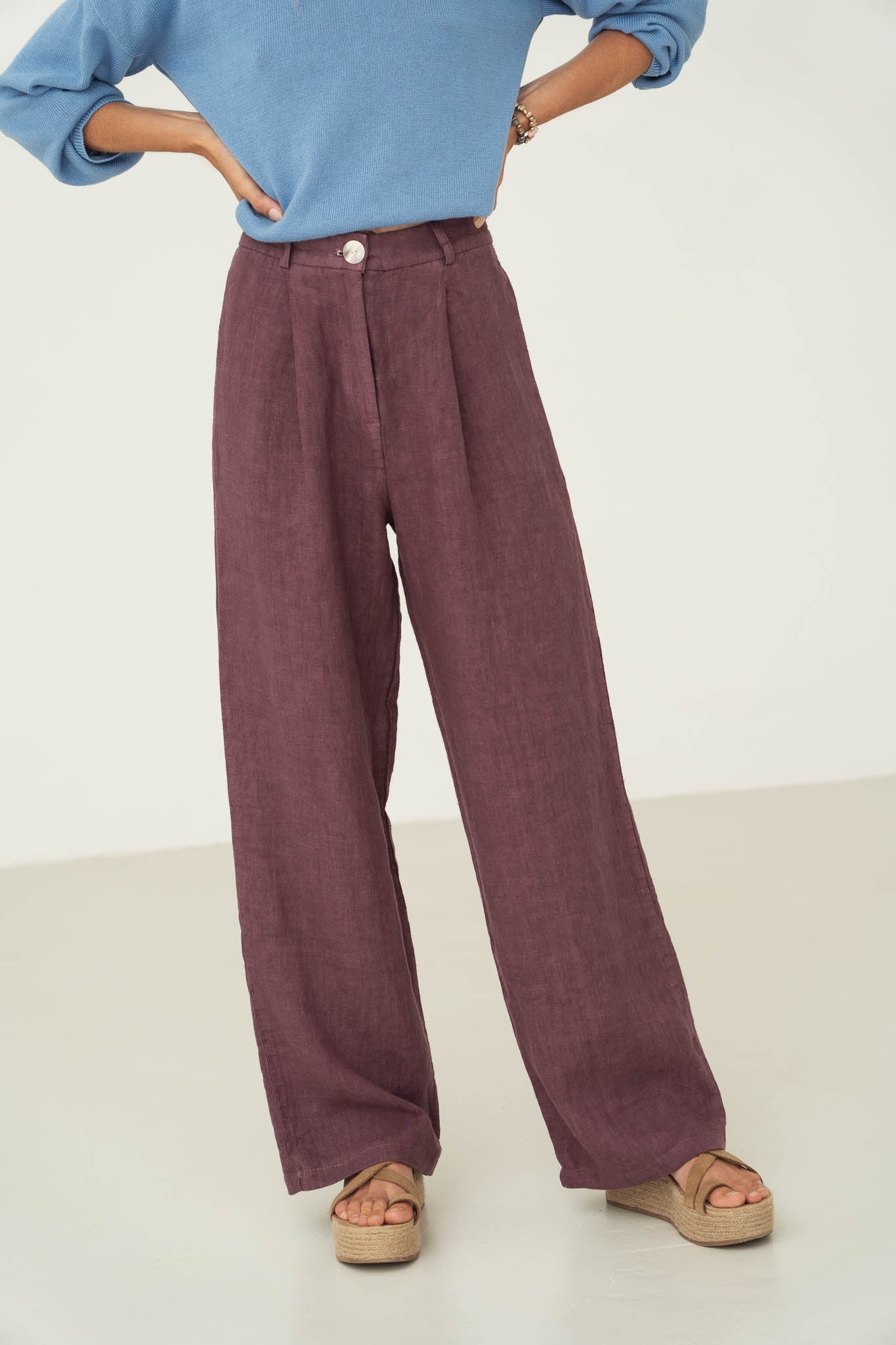 Mara Eggplant Linen Trousers - Näz - Sustainable Fashion Made in Portugal