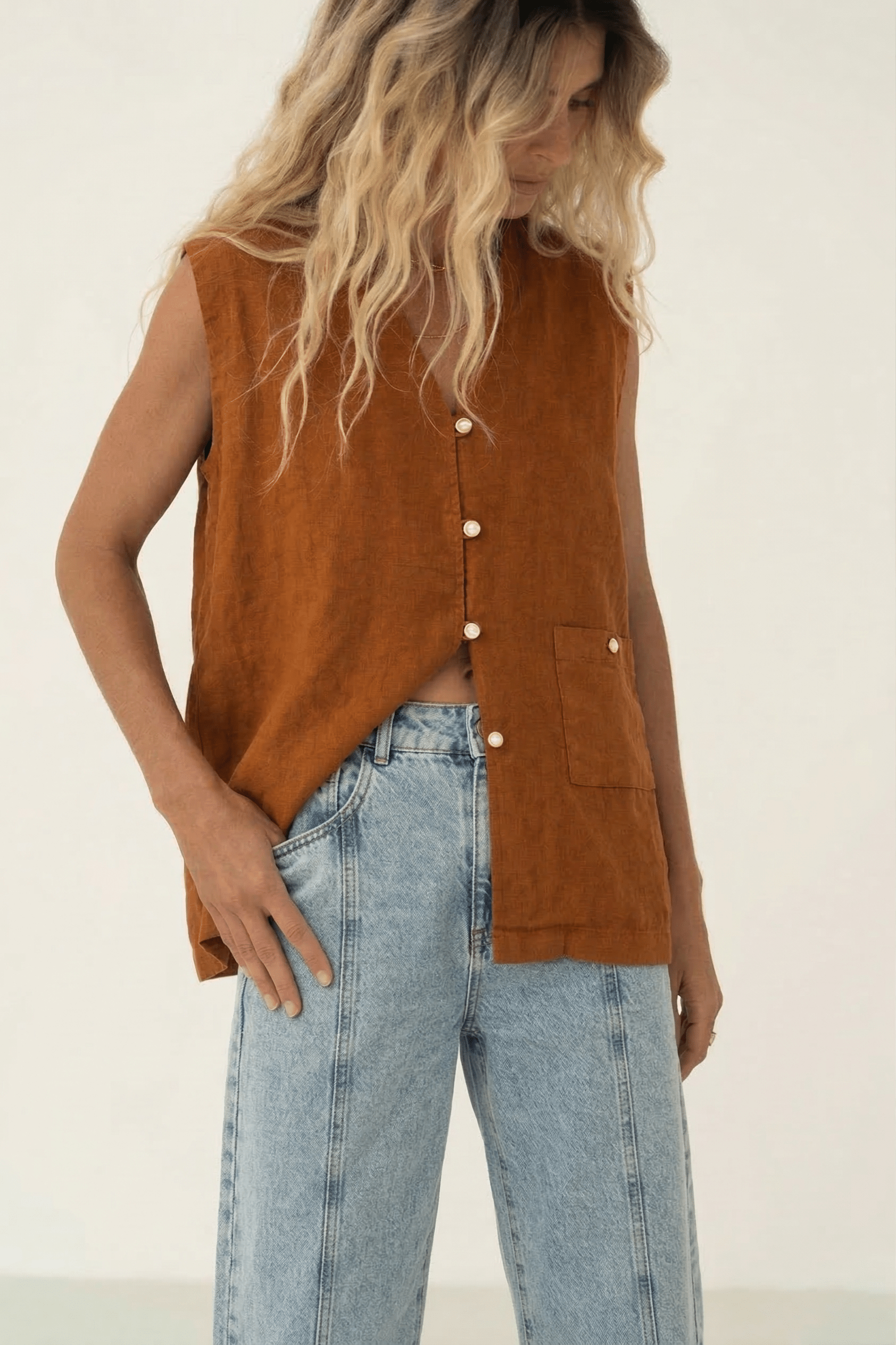 Mila Brown Linen Vest - Näz - Sustainable Fashion Made in Portugal