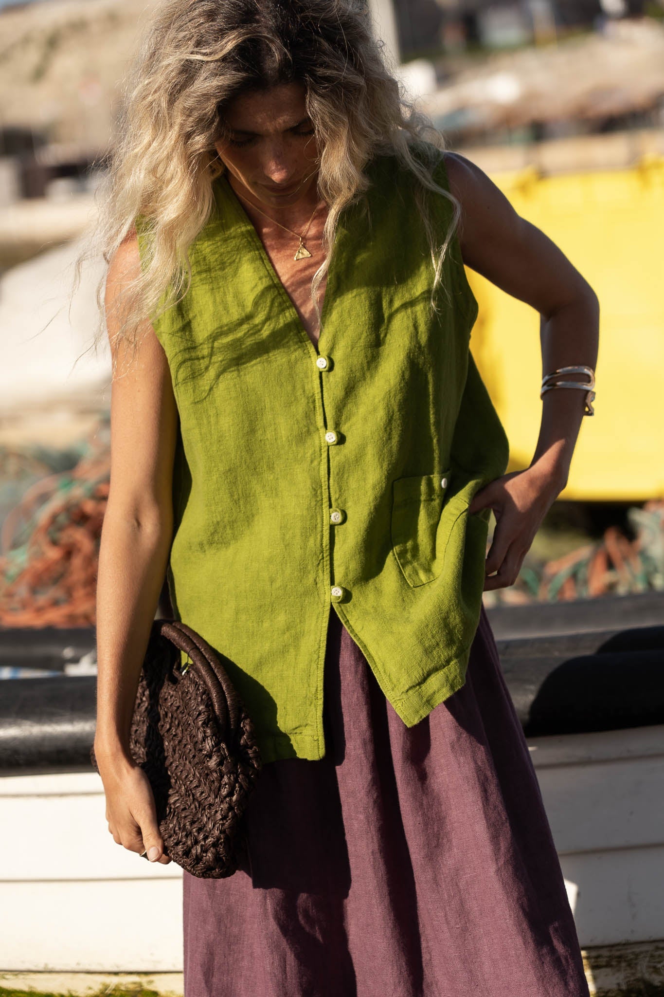 Chic Green Linen Vest for Summer