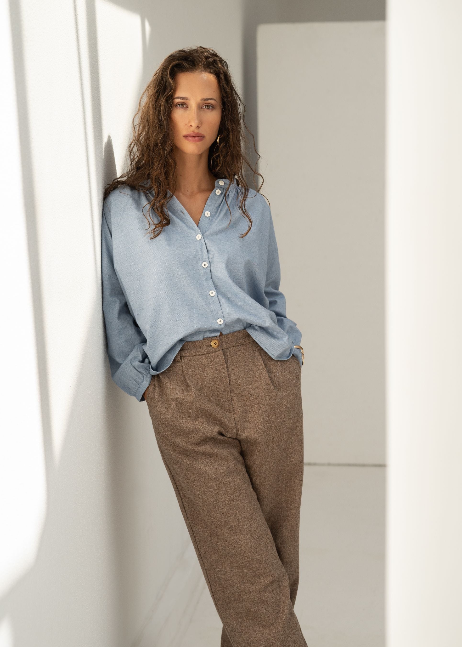 Naz women's soft winter shirt made from a blend of cotton and cashmere in blue. Made in Portugal. 