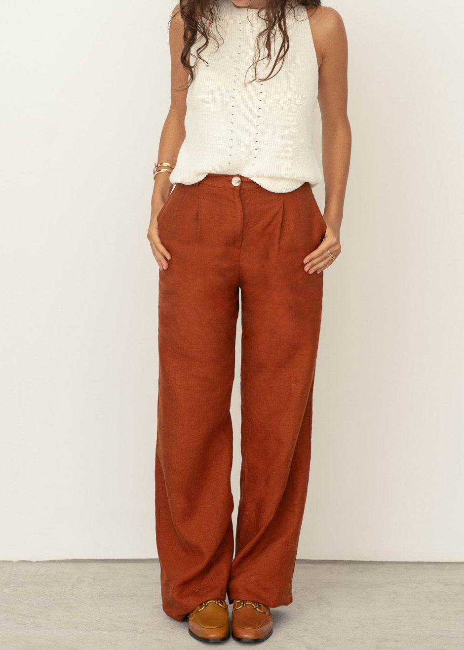 Naz women's linen trousers for summer. High-waisted fit and wide leg.