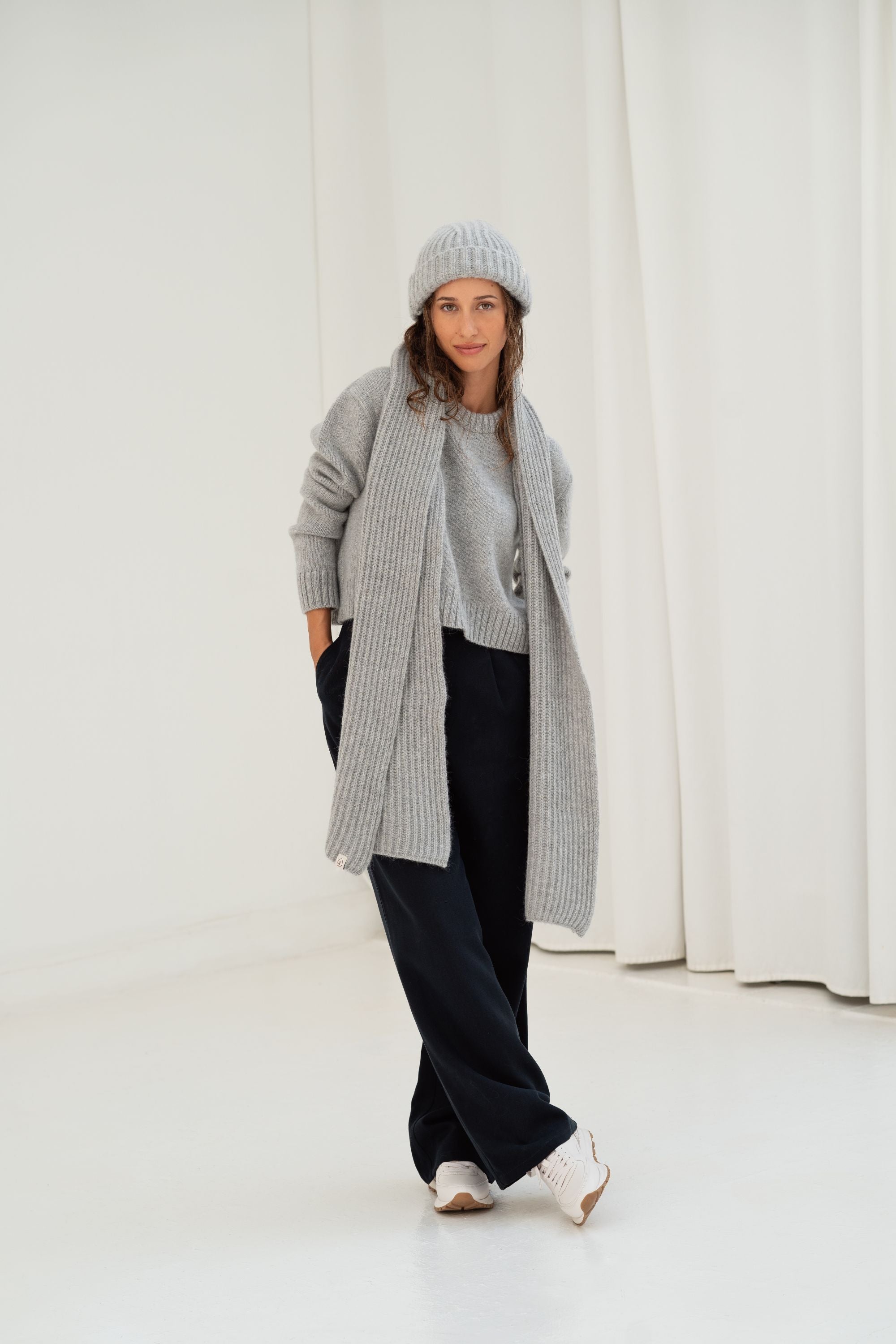 naz women's recycled wool scarf and beanie set grey 