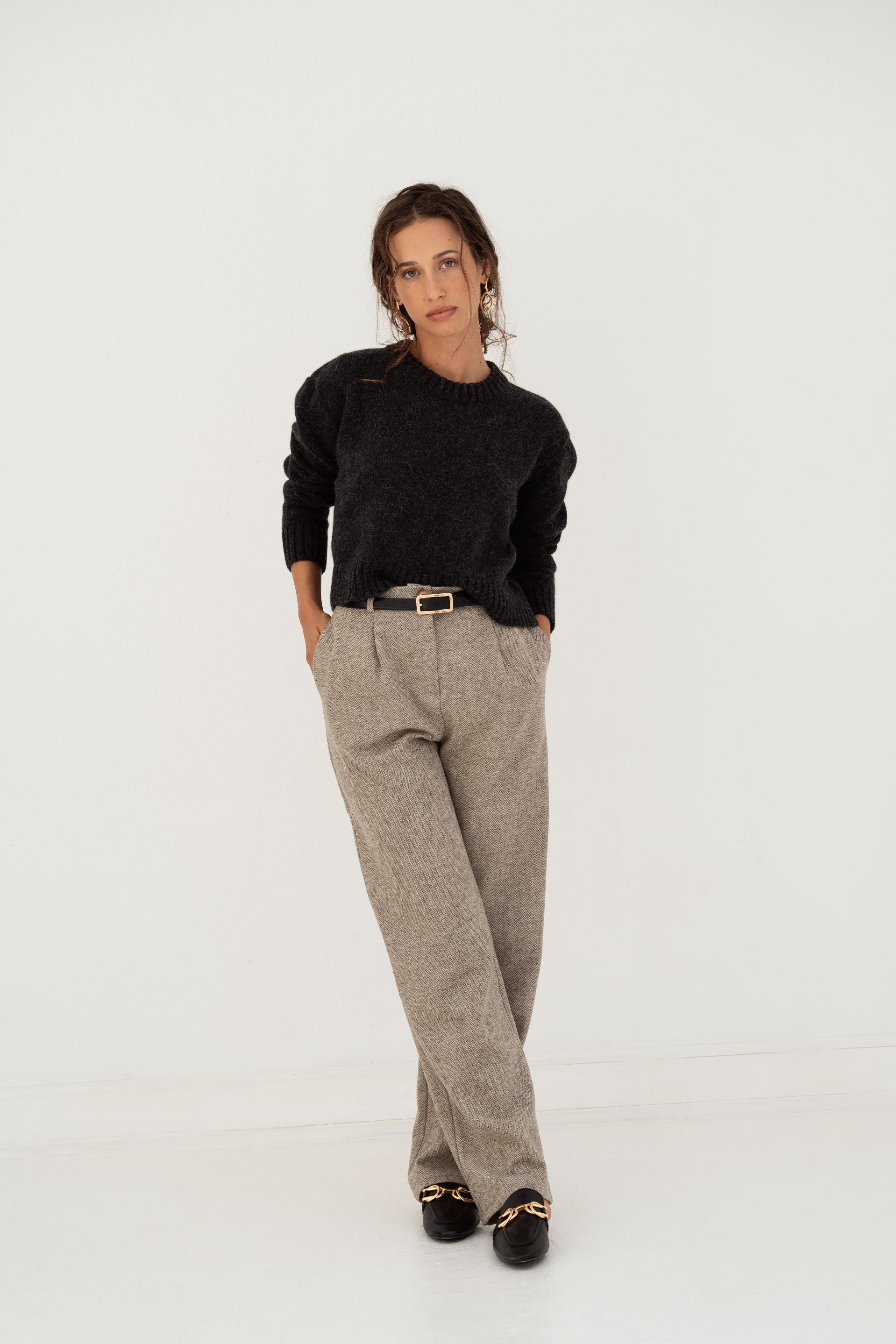 Naz women's wool trousers: Straight-fit, lined, and made in Portugal.
