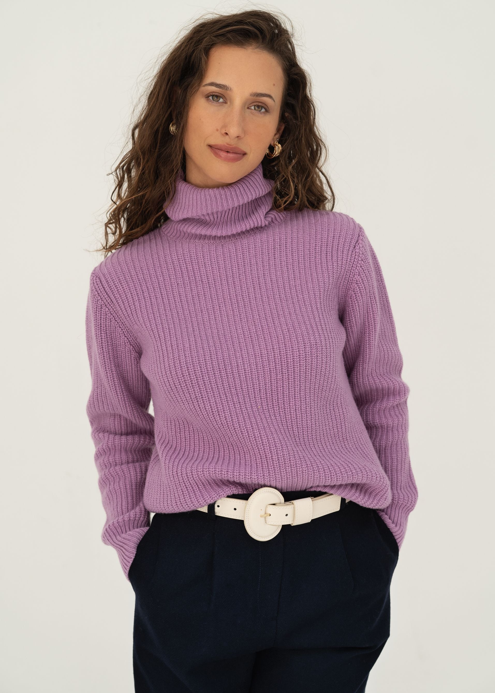 Naz women's turtleneck made from 100% recycled fibers in lilac. Made in Portugal.