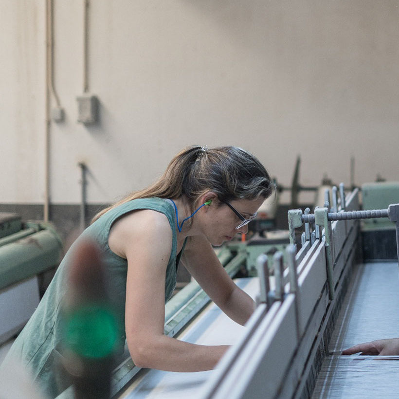 Meet Naz Factories. We pledge to work with local factories that highlight the craftmanship heritage in Portugal. RCS Linhos is where 95% of our linen garments start.