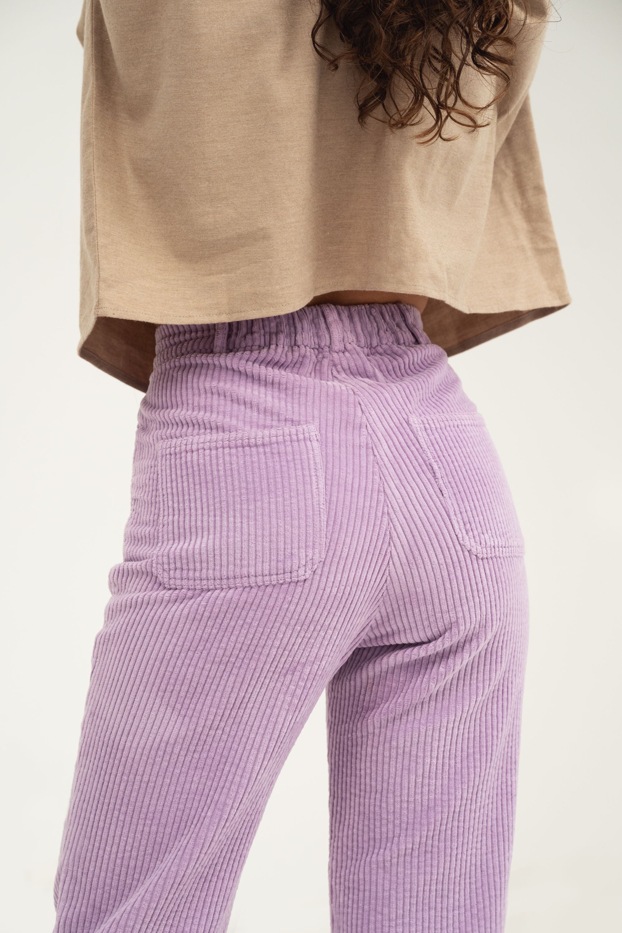 Lilac cotton corduroy trousers, women's, with zipper and elastic waist. Made in Portugal. 