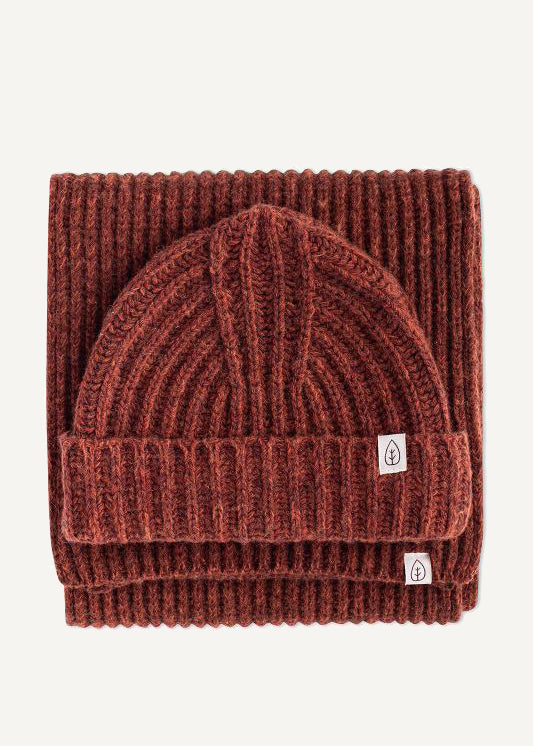 naz women's recycled wool beanie and scarf in orange 