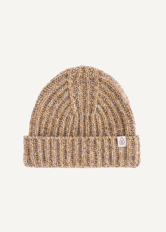 Naz women's recycled wool beanies: Sustainable warmth and style. Made in Portugal. 