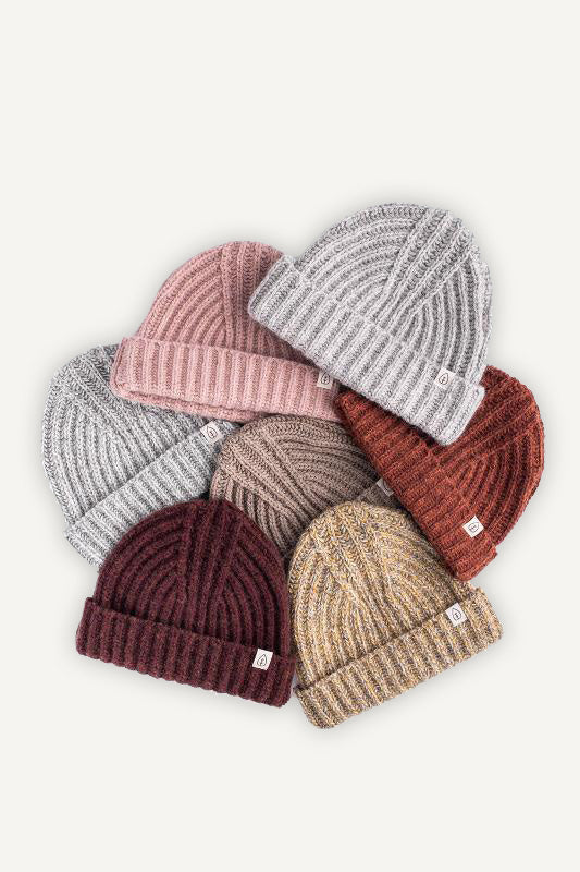 Naz women's recycled wool winter beanies made sustainable in Portugal. 